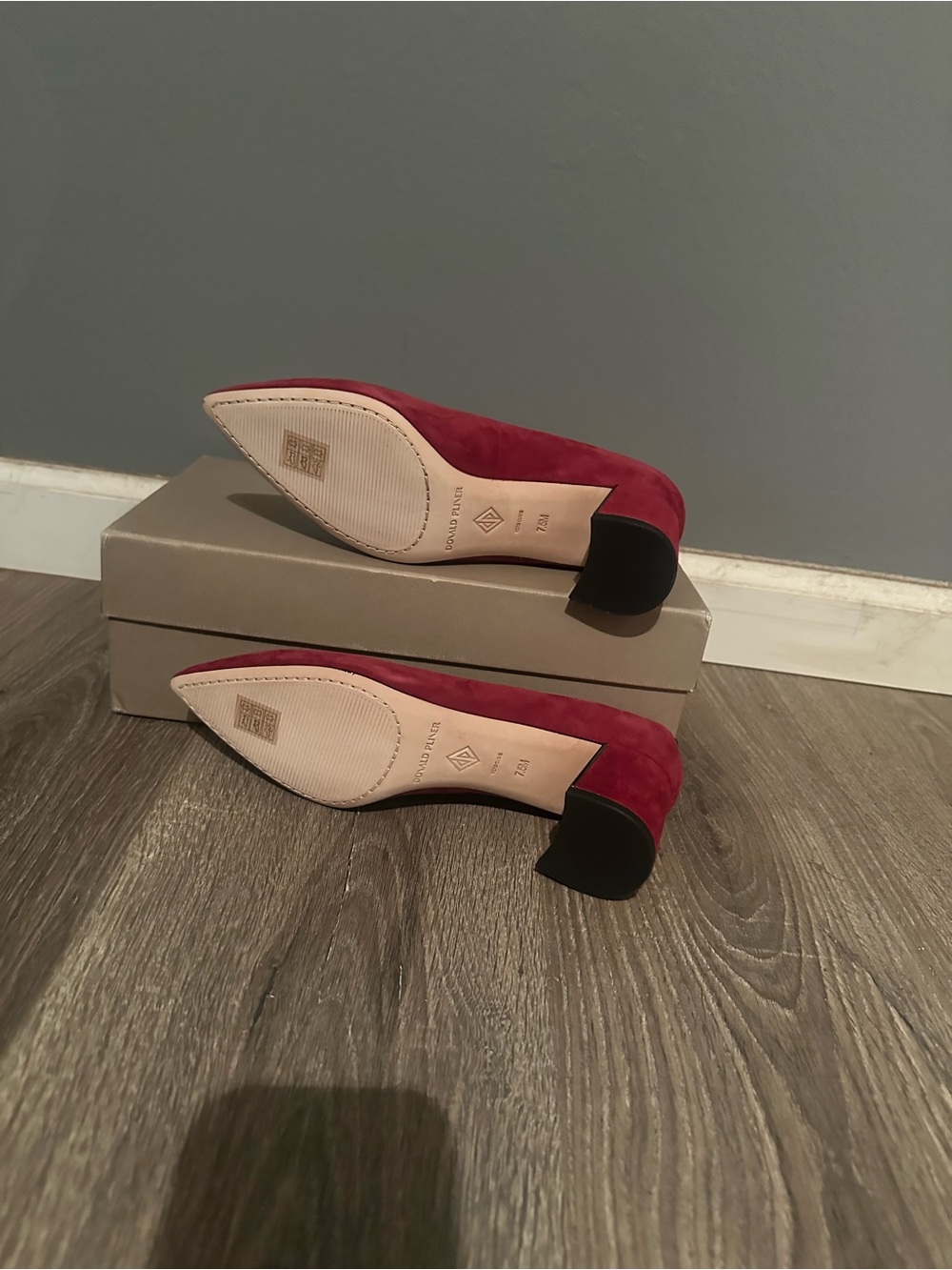 Donald J. Pliner Burgundy Suede Pointed Toe Block Heel Pumps - Picture 4 of 7